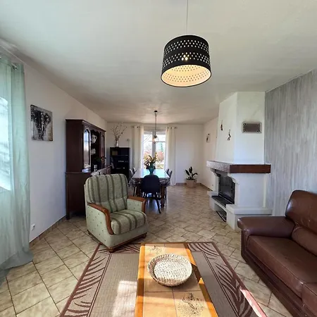 Charmante Maison, Terrasse, Animaux Admis - 4 Pers. - Fr-1-616-563